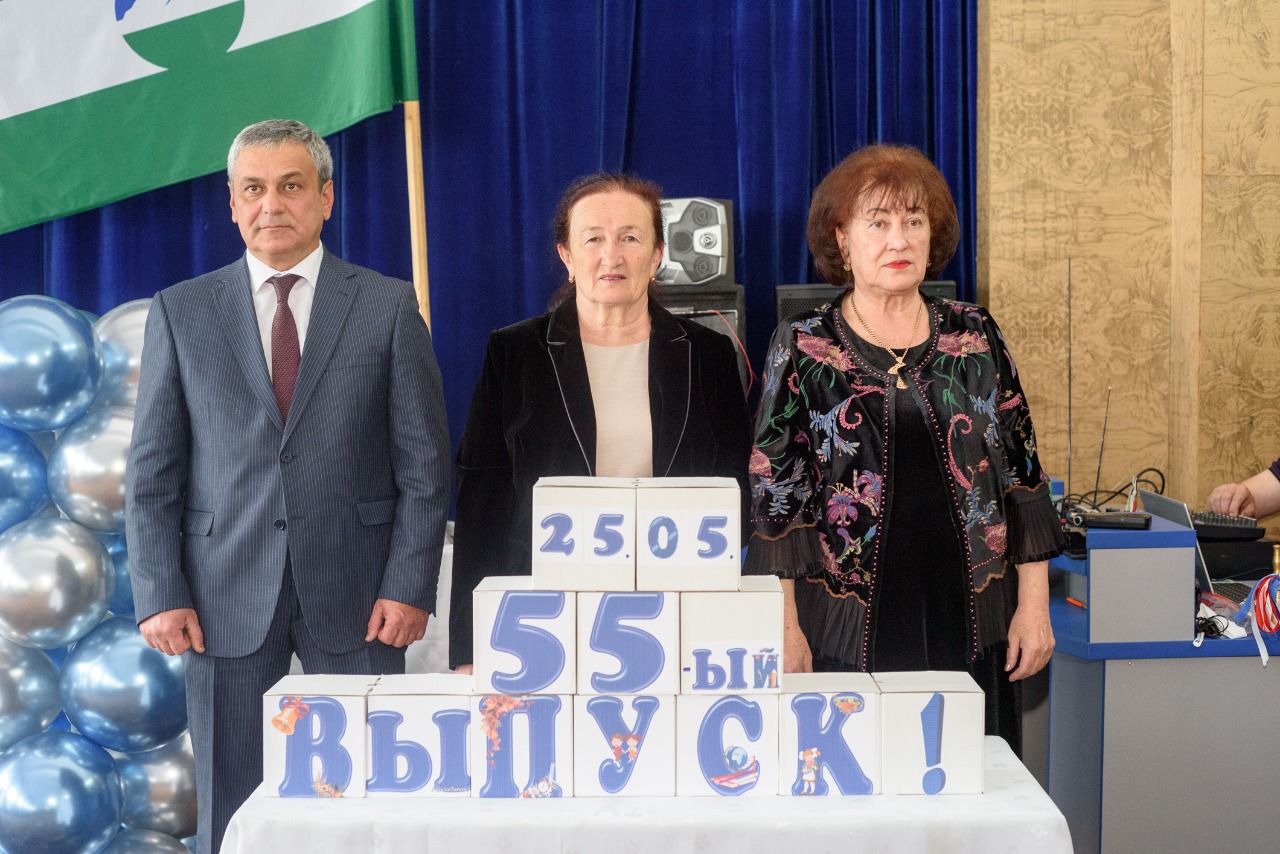 В школах Эльбрусского района прозвенели Последние звонки 