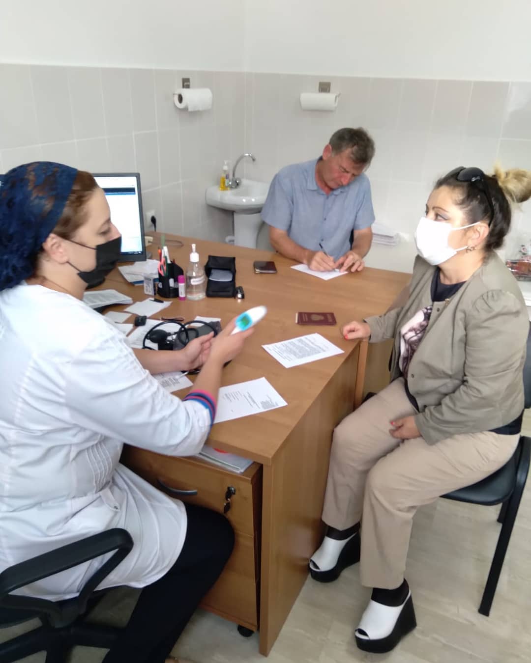 ГБУЗ "ЦРБ" Эльбрусского муниципального района провели выездную иммунизацию в с.п. Былым.