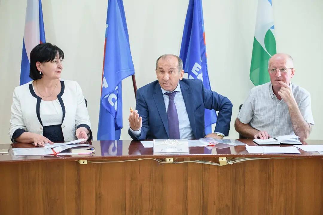 Проведено совещание с членами муниципального родительского комитета.