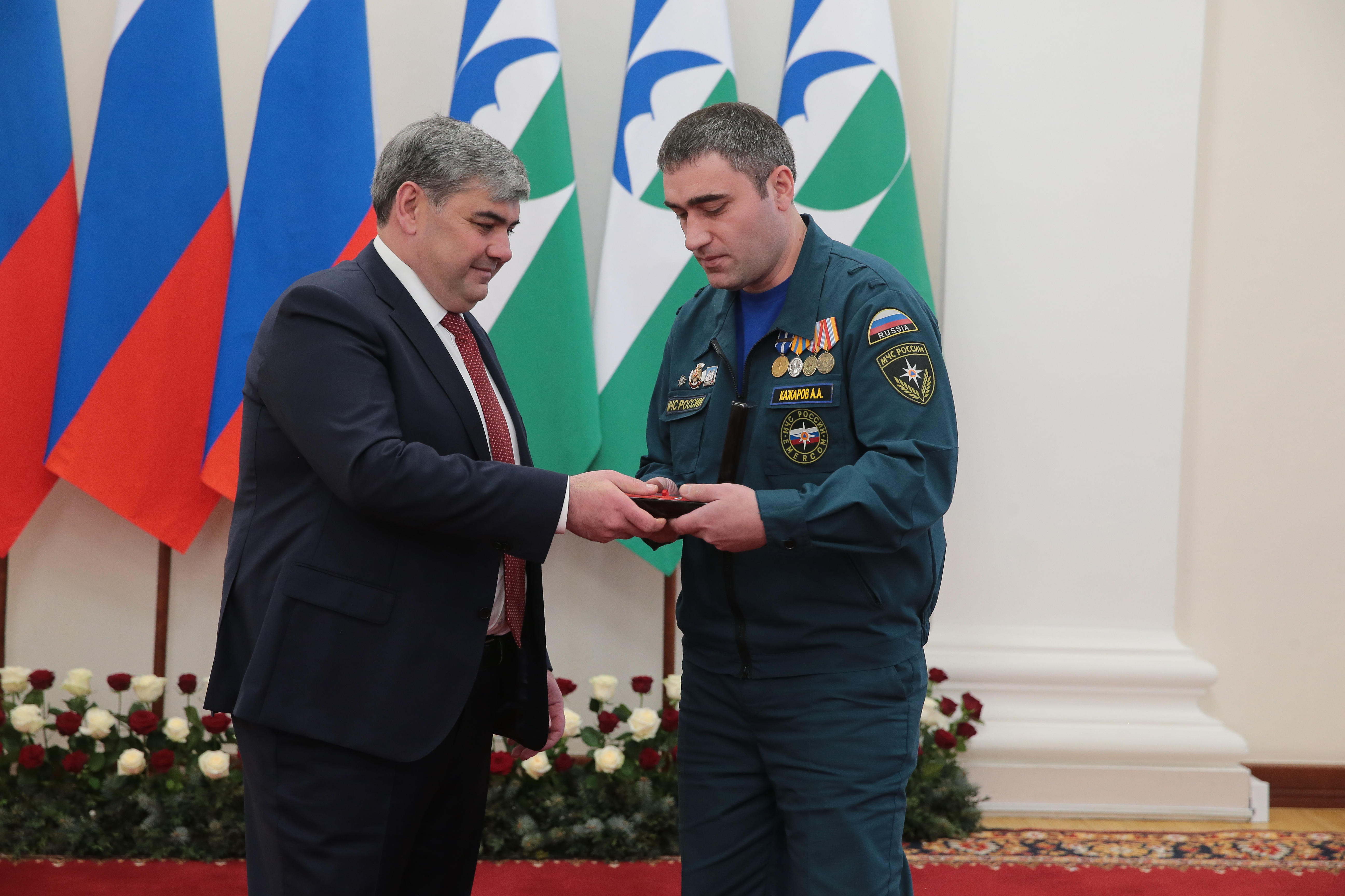 Почётное звание «Заслуженный спасатель Кабардино-Балкарской Республики» присвоено Аслангери Кажарову 