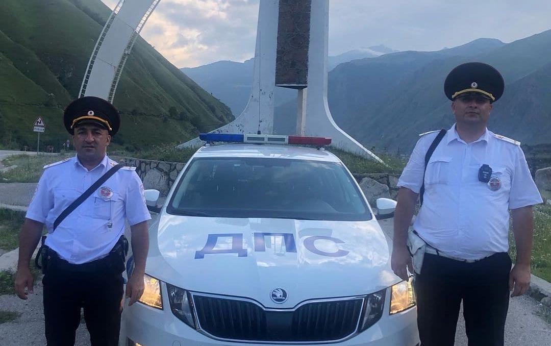 На пульт оперативного дежурного Эльбрусского высокогорного поисково-спасательного отряда МЧС России поступил звонок 33-летней жительницы г. Москвы.