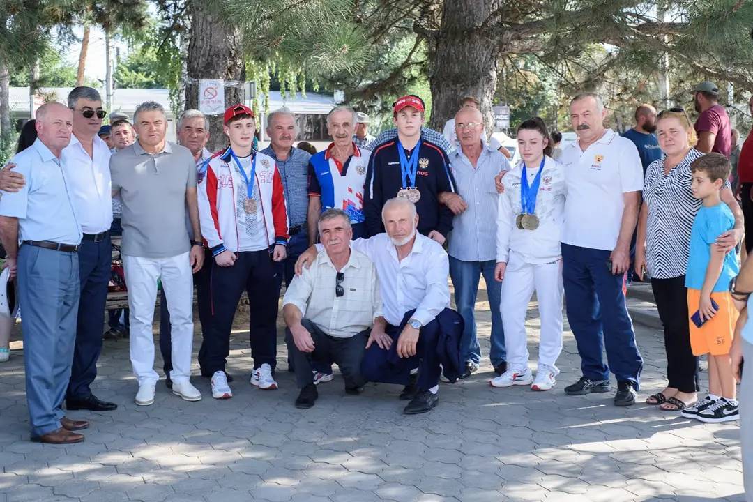 В Польше прошло первенство Европы по тяжёлой атлетике среди юношей и девушек в возрастных категориях 3-15 и 16-17 лет из 34 стран мира. 
